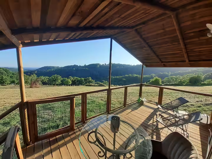 Vue cabanes Sadroc ardoise et miel