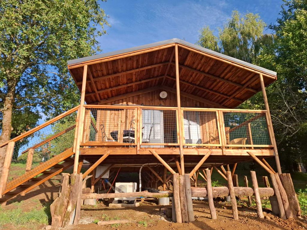 Cabane-familiale-exterieur-sadroc